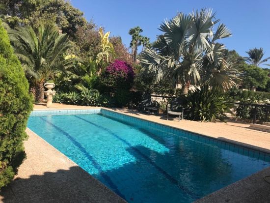 4 Bedroom House In Agios Tychonas