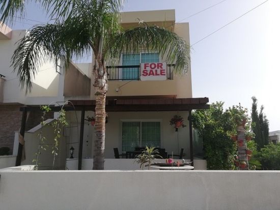 4 Bedroom Semi-Detached House In Aradippou, Larnaca