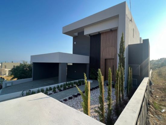 4 Bedroom House Agios Athanasios