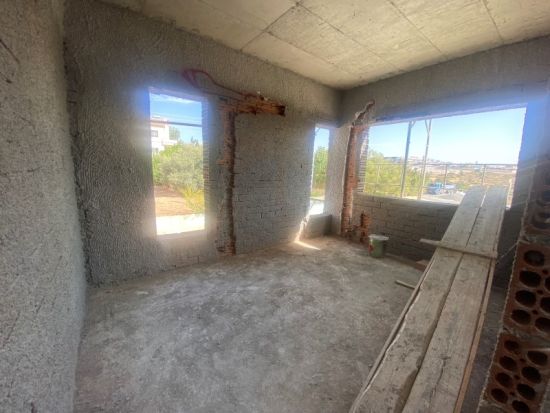 4 Bedroom Family-House In Ypsoupoli