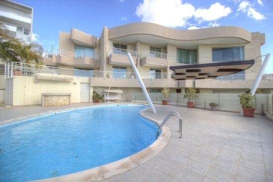 Luxury 4 Bedroom Villa Office Studio In Limassol